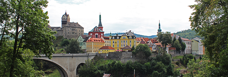 Fotografie: hrad Loket a město Loket